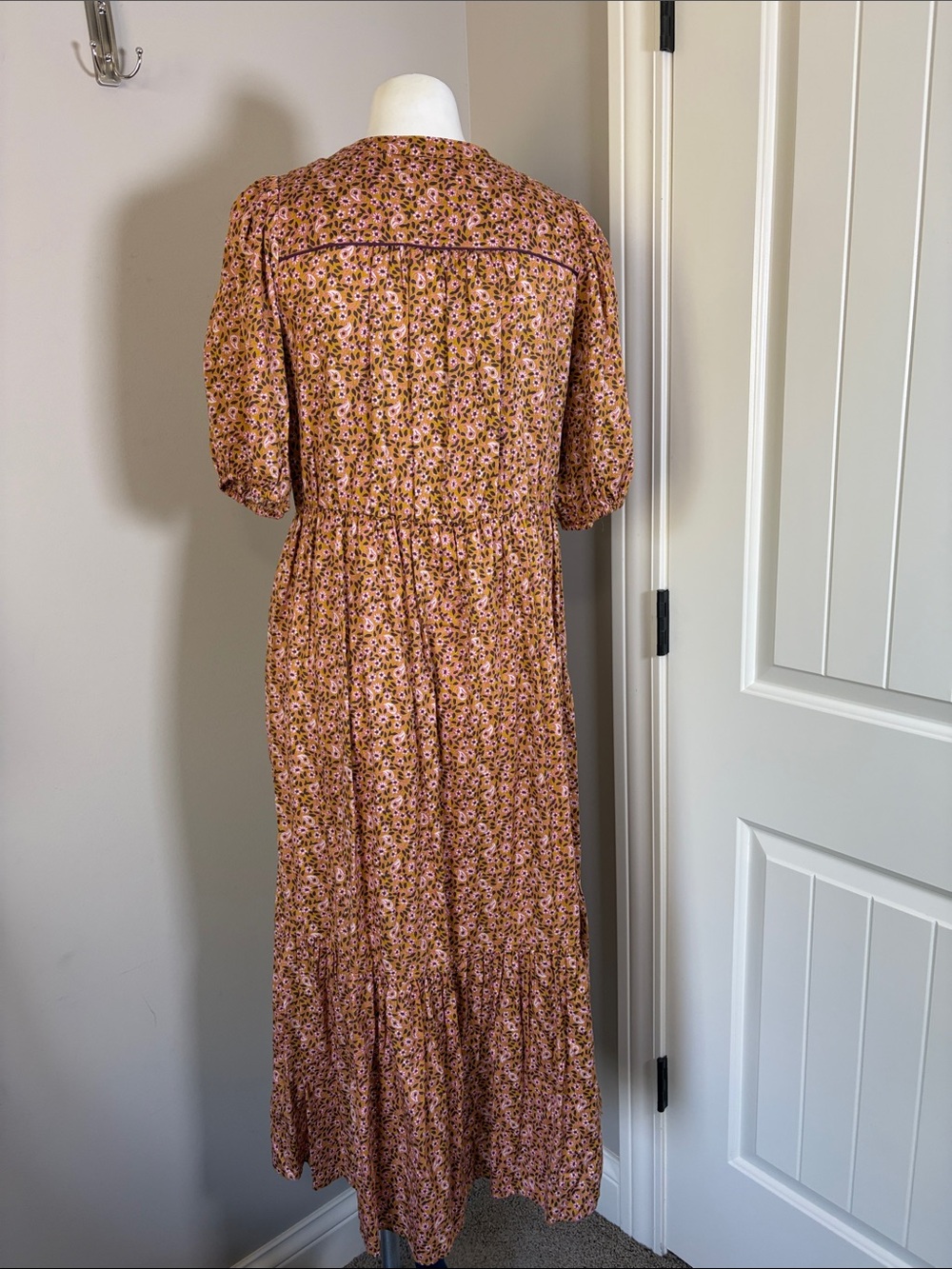 XIRENA Lennox Dress Honeysuckle Puff Sleeve Button Front Midi Brown Sz S - Picture 9 of 15